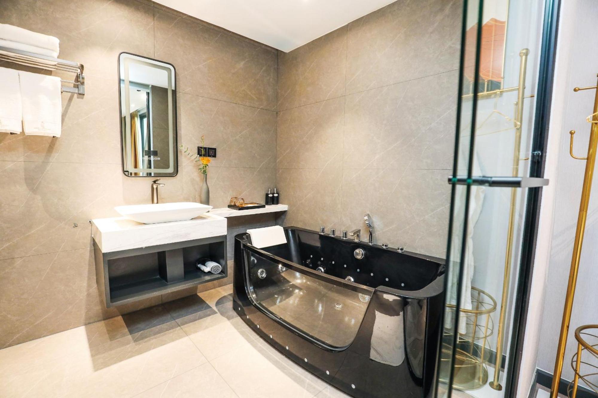 New Century Dalat Hotel Далат Екстер'єр фото